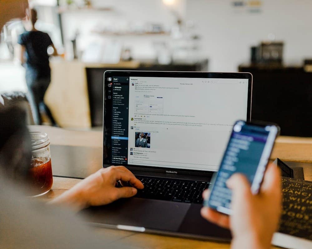 Kebijakan Privasi DigitalPanduan.Com: Perlindungan Data Pribadi dan Keamanan Informasi Pengguna Platform Bisnis Digital 1 Kebijakan Privasi DigitalPanduan.Com